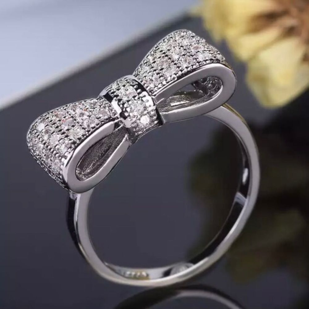 Cute Bow Rings White Gold Plated 6,7,8 - Picture 1 of 4